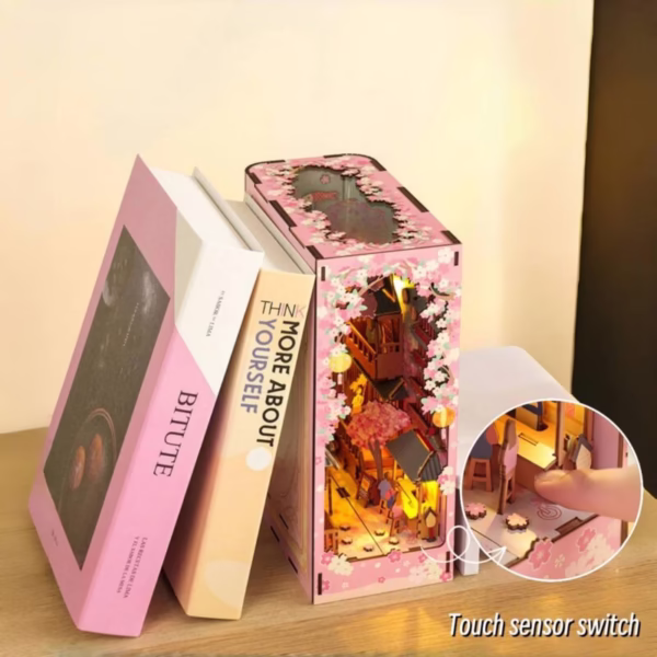 Sakura Market Book Nook Kit