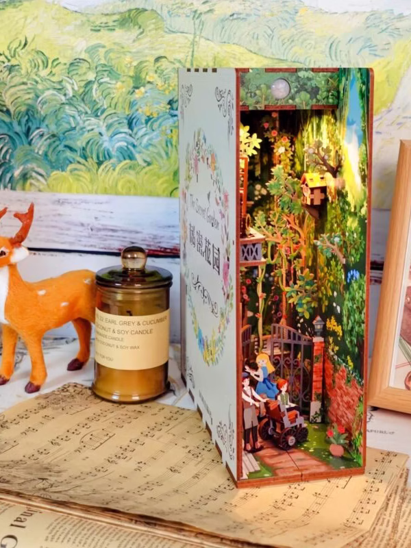 The Secret Garden Book Nook Kit
