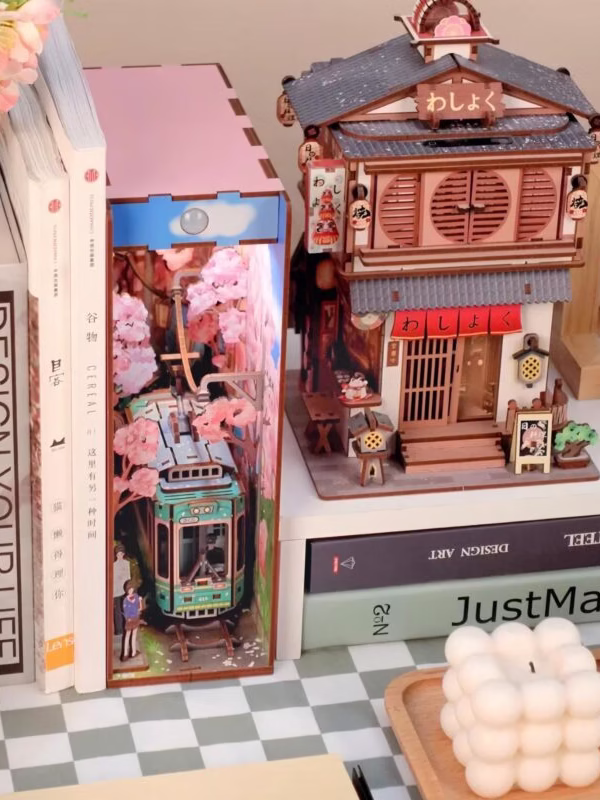 Sakura Journey Book Nook Kit