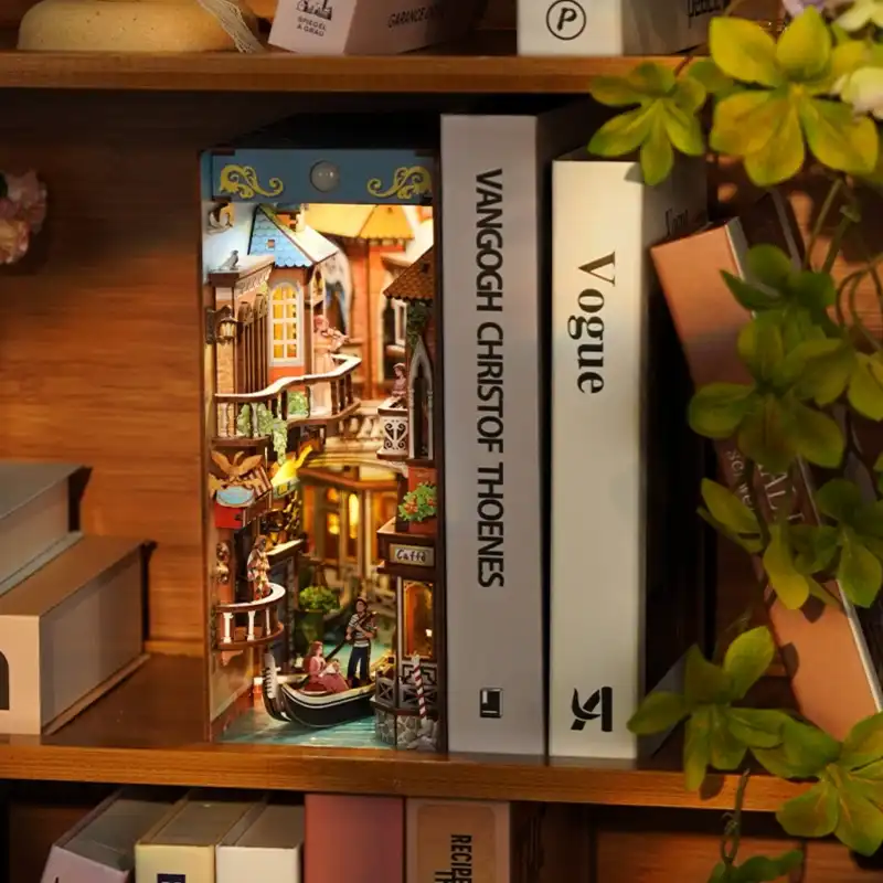 Venetian Reverie Gondola Book Nook Kit