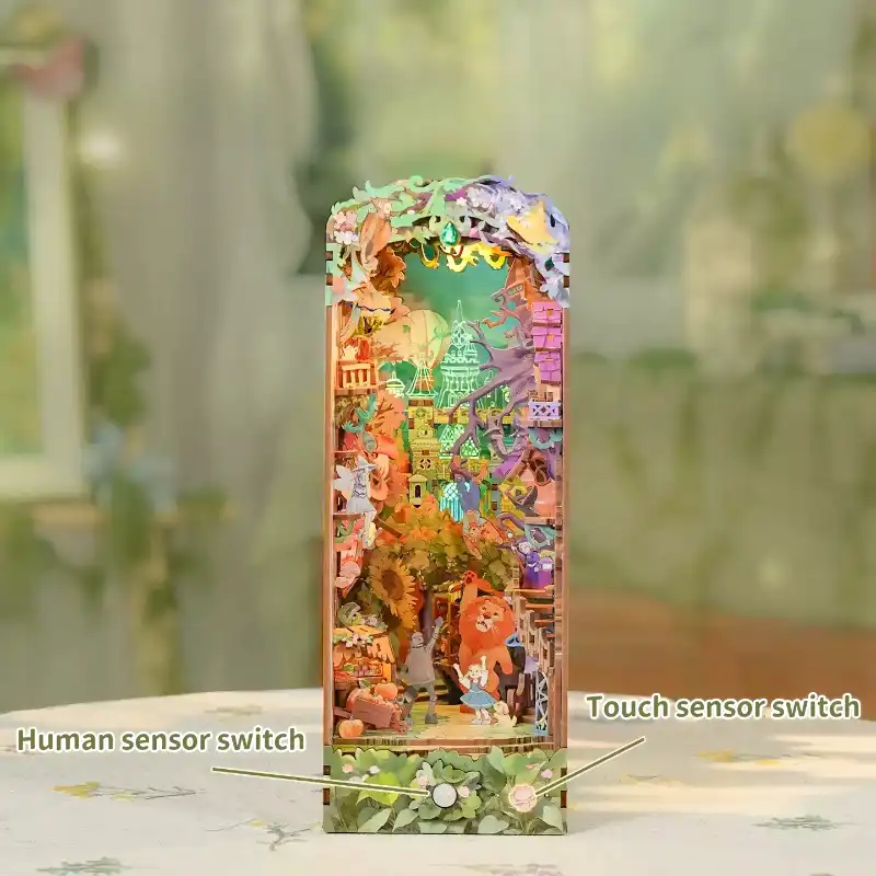 Dorothy's journey The Wonderful Wizard of Oz Book Nook Kit