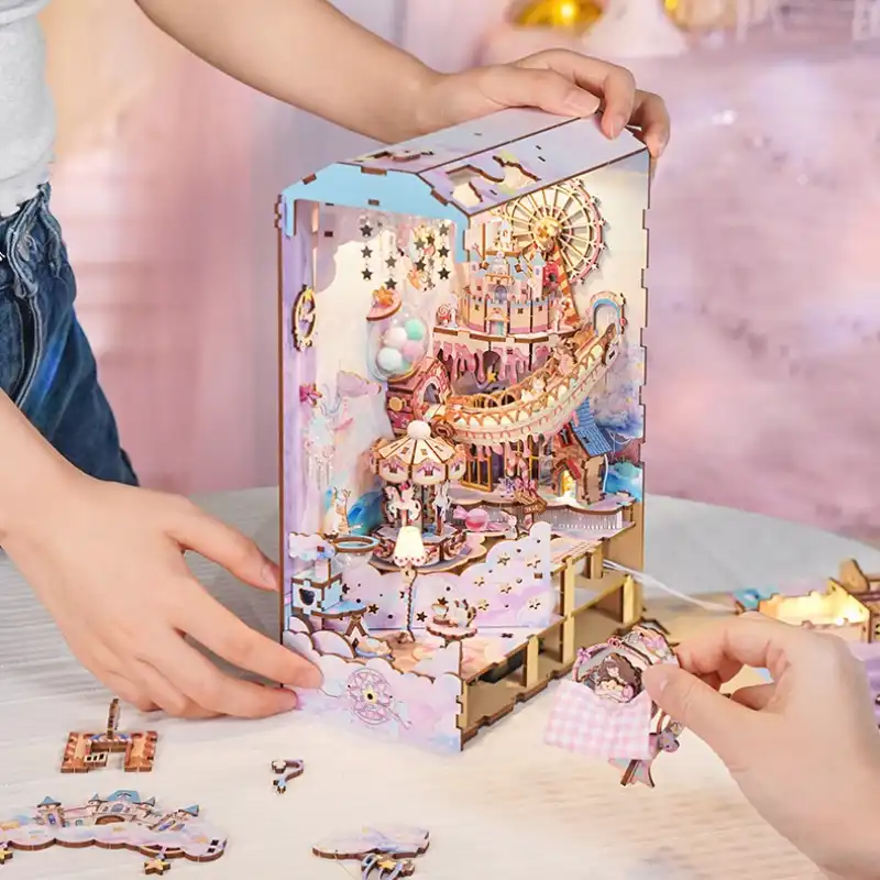 Sweet Dreamland Starry Wonderland Princess'Funfair Book Nook Kit