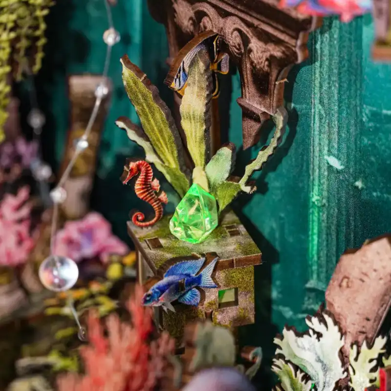 Atlantis: The Lost City – Underwater World DIY Book Nook Kit