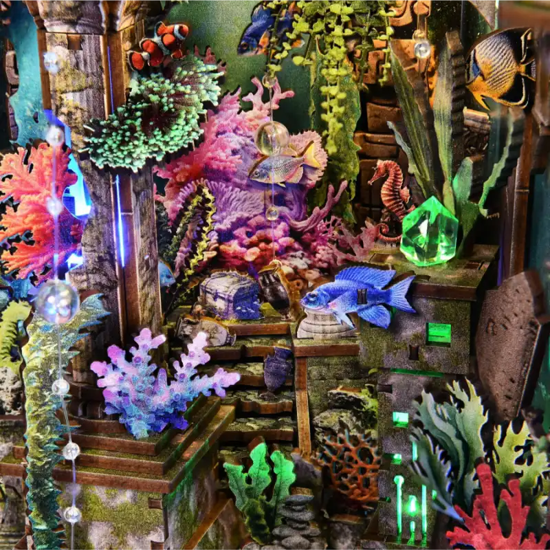 Atlantis: The Lost City – Underwater World DIY Book Nook Kit