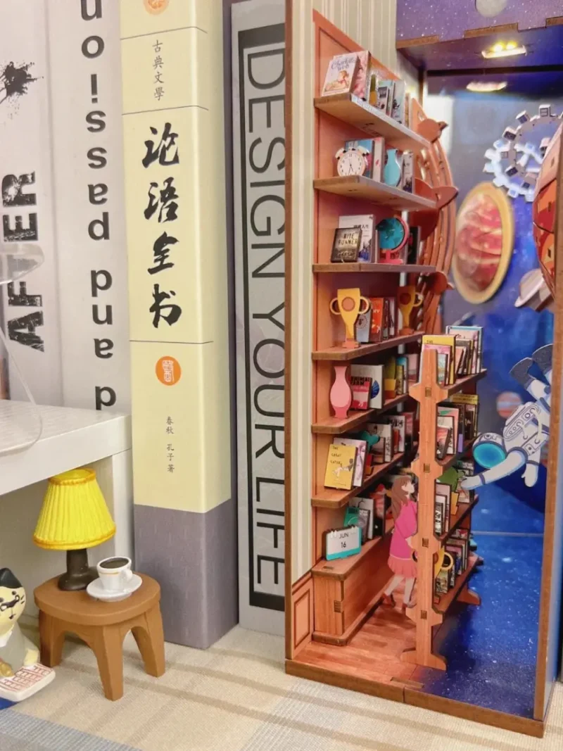 Interstellar Book Nook Kit