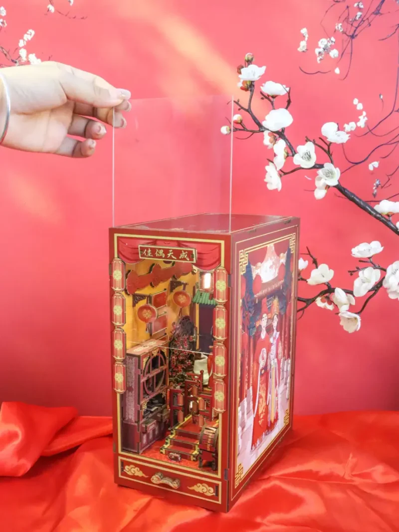 Chinese Wedding Book Nook Kit – Traditional Bride & Groom Diorama Bookend