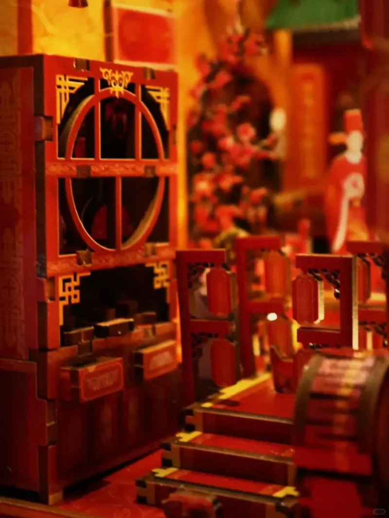 Chinese Wedding Book Nook Kit – Traditional Bride & Groom Diorama Bookend